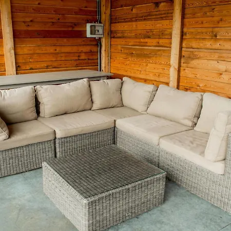Beautiful With Sauna In Tatil Evi Chiny